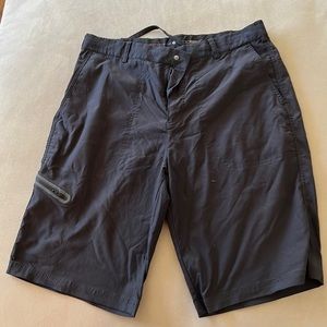 Nike Tiger Woods dri-fit black size 32